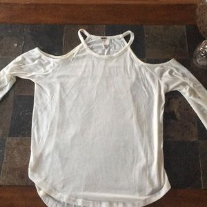 Creme cold shoulder top